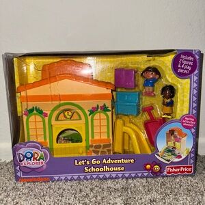Fisher-Price Dora Explorer Schoolhouse Playset - Orange, Yellow, Blue
